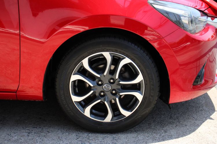 Mazda Mazda 2 2016 1.5 XD High Plus Sedan ดีเซล ไม่ติดแก๊ส เกียร์อัตโนมัติ แดง รูปที่ 3