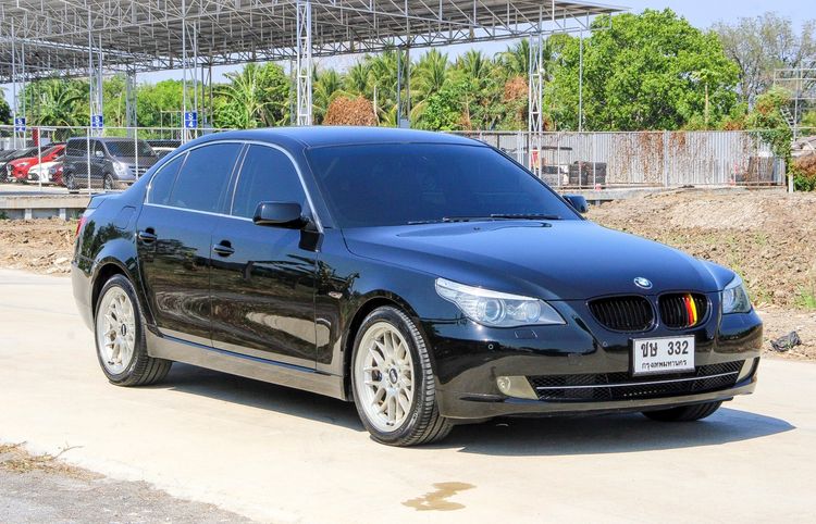 รถ BMW Series 5 525i สี ดำ