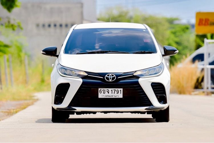 Toyota Yaris ATIV 2022 1.2 Sport Sedan เบนซิน ไม่ติดแก๊ส เกียร์อัตโนมัติ ขาว