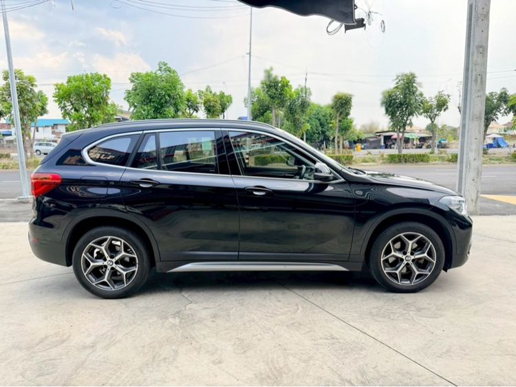 BMW X1 2019 2.0 sDrive18d xLine Utility-car ดีเซล ไม่ติดแก๊ส เกียร์อัตโนมัติ ดำ รูปที่ 3