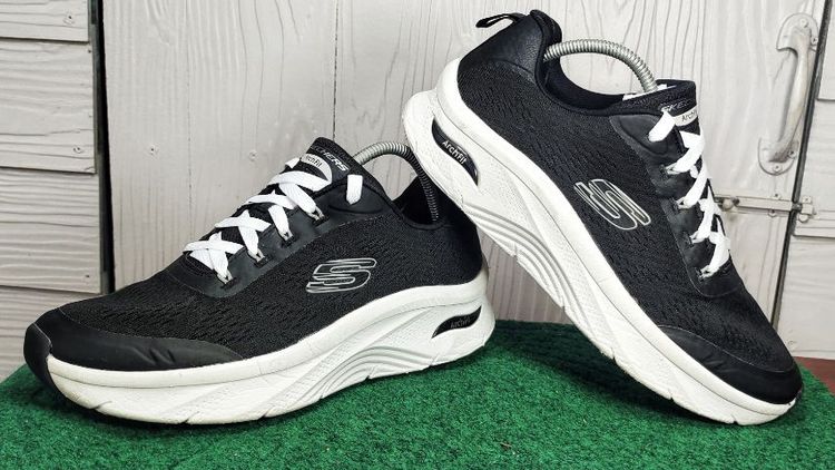 รองเท้า💥SKECHERS💥ของแท้‼️สวยๆ เดิมๆ พื้นนิ่ม เบา สภาพดี💥ไซร์ 43 รูปที่ 9