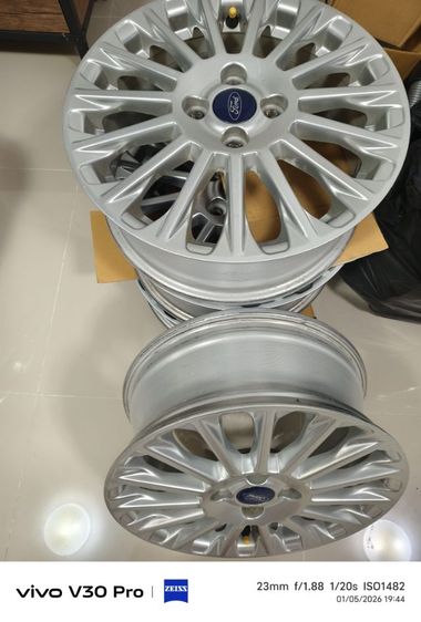 ขายล้อแม็ก ford fiesta ecoboost 1.0 turbo ขอบ16  4รู100 สภาพดี ไม่คดไม่ดุ้ง ถอดเก็บไว้ตั้งแต่ป้ายแดง รูปที่ 2