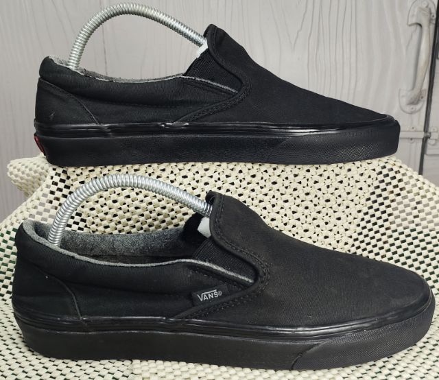 รองเท้า💥VANS Slip - On💥ของแท้‼️สีดำ ล้วนทั้งคู่‼️พื้นเดิม นิ่ม สวยๆ เดิม สภาพดี💥ไซร์ 42 รูปที่ 13