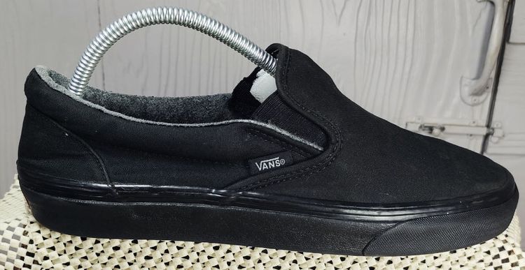 รองเท้า💥VANS Slip - On💥ของแท้‼️สีดำ ล้วนทั้งคู่‼️พื้นเดิม นิ่ม สวยๆ เดิม สภาพดี💥ไซร์ 42 รูปที่ 5