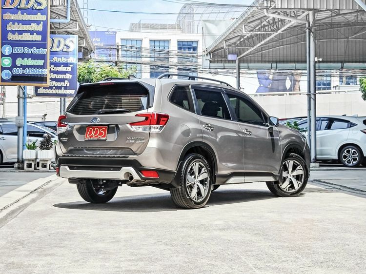 Subaru Forester 2020 2.0 i-S EyeSight Utility-car เบนซิน เกียร์อัตโนมัติ เขียว รูปที่ 3
