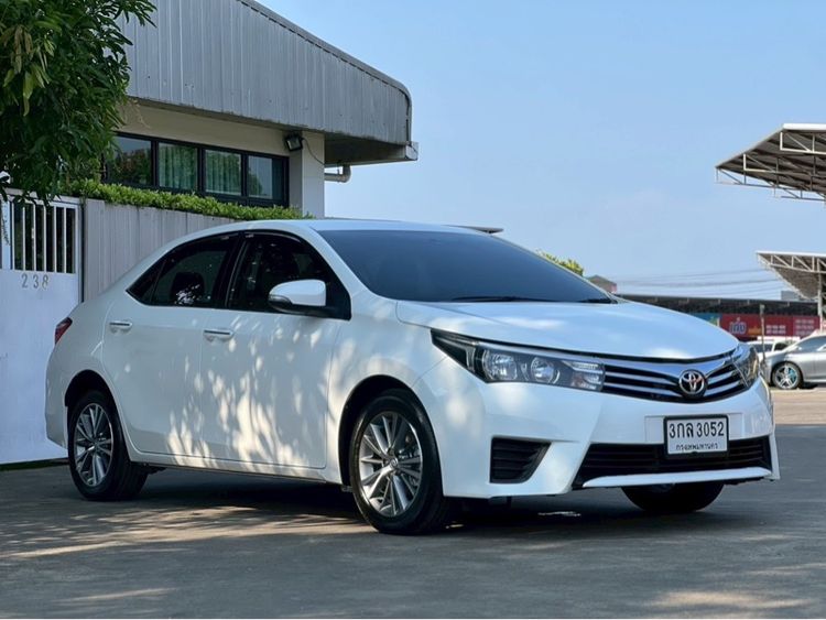 Toyota Altis 2014 1.6 G Sedan เบนซิน ไม่ติดแก๊ส เกียร์อัตโนมัติ ขาว รูปที่ 3