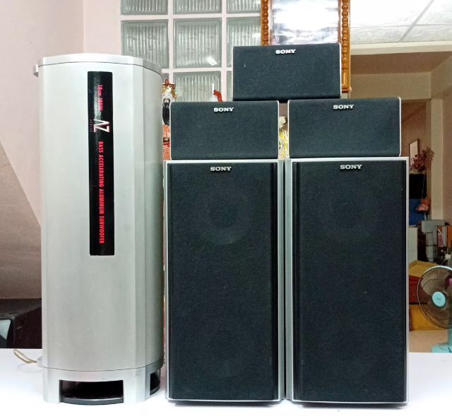 ชุดลำโพง Sony 5.1 สภาพสวยเหมือนใหม่ ใช้งานได้ปกติทุกตัว ราคาชุดละ 2,900 รวมค่าจัดส่งและเก็บปลายทางสินค้าอยู่ที่สุโขทัย