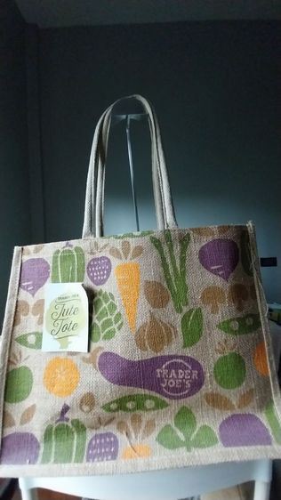ไม่ระบุ น้ำตาล อื่นๆ  Trader Joe’s Jute Fruit Vegetable Tote Bag 

