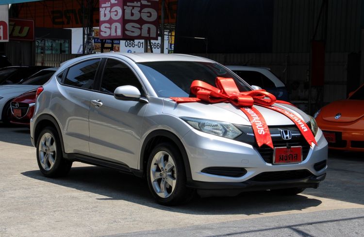 รถ Honda HR-V 1.8 E สี บรอนซ์เงิน