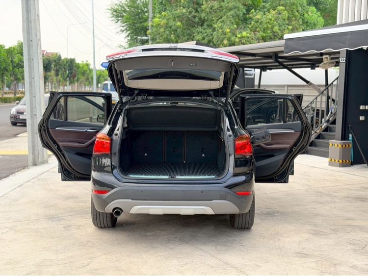 BMW X1 2019 2.0 sDrive18d xLine Utility-car ดีเซล ไม่ติดแก๊ส เกียร์อัตโนมัติ ดำ รูปที่ 3