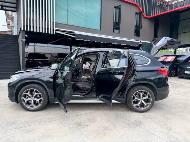 BMW X1 2019 2.0 sDrive18d xLine Utility-car ดีเซล ไม่ติดแก๊ส เกียร์อัตโนมัติ ดำ รูปที่ 2