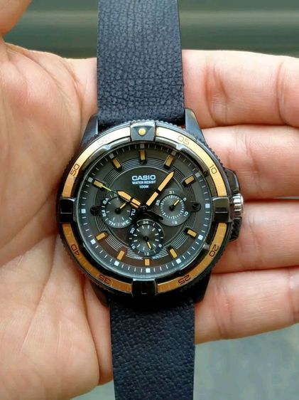 นาฬิกา Casio ถ่าน
สภาพดี เดินดี 
ตัวเรือนสแตนเลส