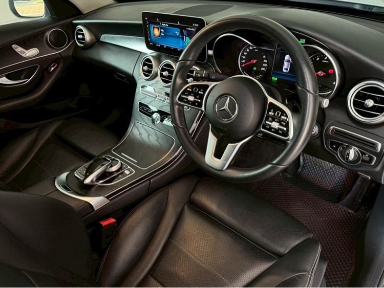 Mercedes-Benz C-Class 2020 C300 Sedan ปลั๊กอินไฮบริด (PHEV) ไม่ติดแก๊ส เกียร์อัตโนมัติ ขาว รูปที่ 4