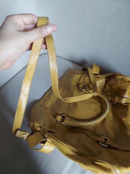 กระเป๋า miu miu โบว์ สีเหลือง รูปที่ 8