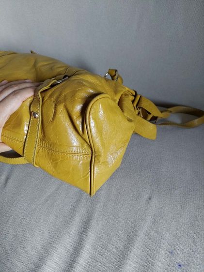 กระเป๋า miu miu โบว์ สีเหลือง รูปที่ 12