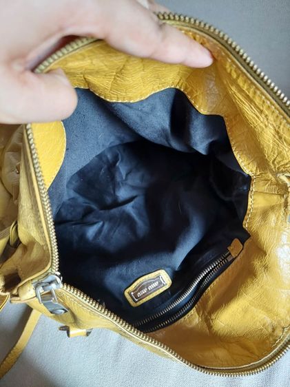 กระเป๋า miu miu โบว์ สีเหลือง รูปที่ 16