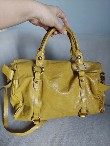 กระเป๋า miu miu โบว์ สีเหลือง รูปที่ 3