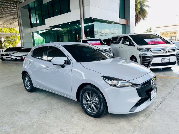 Mazda Mazda 2 2024 1.3 Skyactiv-G S Sports Sedan เบนซิน ไม่ติดแก๊ส เกียร์อัตโนมัติ เทา รูปที่ 2