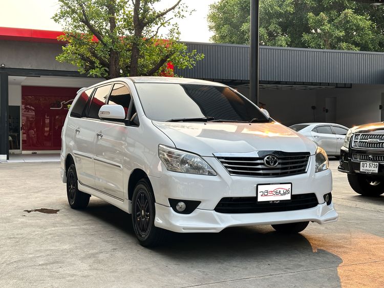 Toyota Innova 2012 2.0 V Utility-car เบนซิน เกียร์อัตโนมัติ ขาว รูปที่ 3