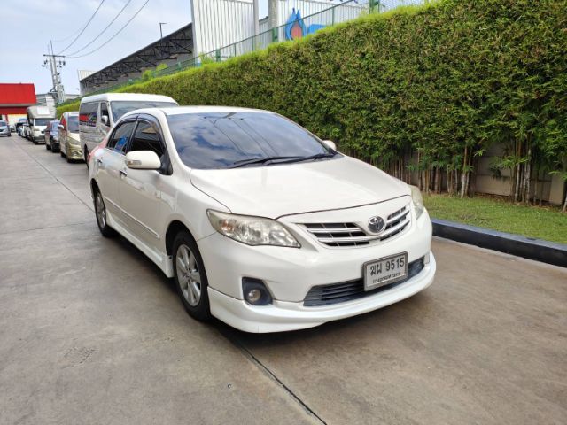 รถ Toyota Altis 1.6 E CNG สี ขาว