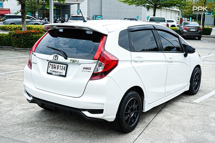 Honda Jazz 2020 1.5 RS i-VTEC Sedan เบนซิน ไม่ติดแก๊ส เกียร์อัตโนมัติ ขาว รูปที่ 4