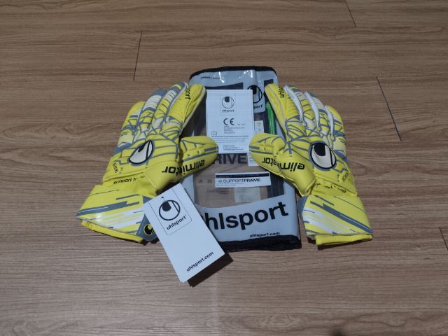 ฟุตบอลและฟุตซอล อื่นๆ ผู้ชาย 🥅🧤ขายถุงมือโกล์Uhlsport Size9 FingersSave