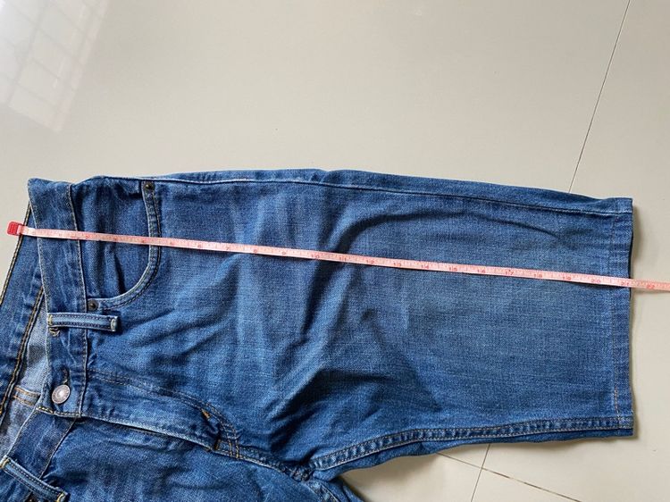 กางเกงยีนส์ขาสั้น ยี่ห้อ Levi’s รูปที่ 4