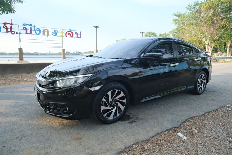 Honda Civic 2018 1.8 EL i-VTEC Sedan เบนซิน ไม่ติดแก๊ส เกียร์อัตโนมัติ ดำ รูปที่ 3