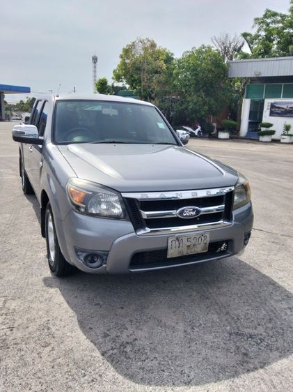 รถ Ford Ranger 2.5 XLT สี เทา