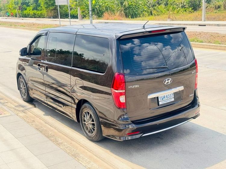 Hyundai H-1  2020 2.5 Deluxe Van ดีเซล ไม่ติดแก๊ส เกียร์อัตโนมัติ ดำ รูปที่ 3