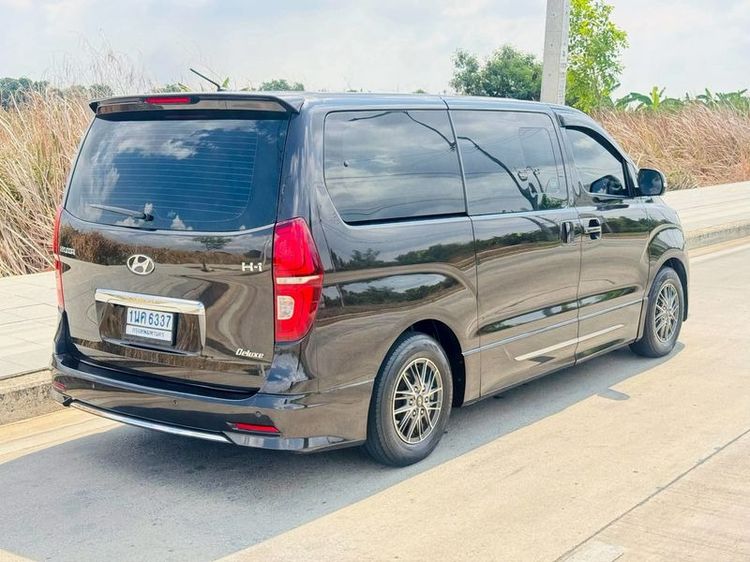 Hyundai H-1  2020 2.5 Deluxe Van ดีเซล ไม่ติดแก๊ส เกียร์อัตโนมัติ ดำ รูปที่ 4