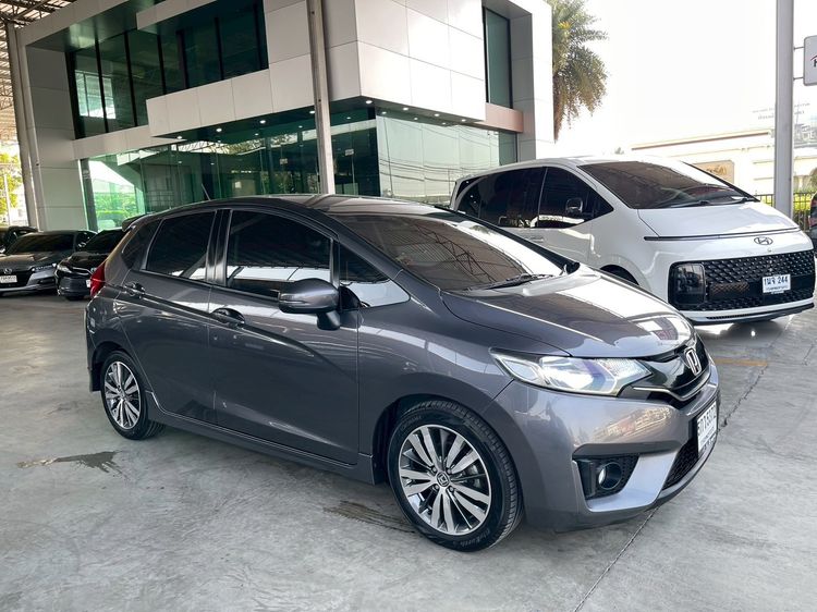 Honda Jazz 2016 1.5 SV i-VTEC Sedan เบนซิน ไม่ติดแก๊ส เกียร์อัตโนมัติ เทา รูปที่ 2