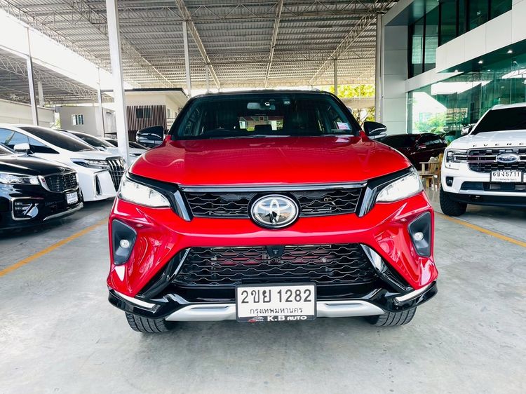 Toyota Fortuner 2021 2.8 Legender 4WD Utility-car ดีเซล ไม่ติดแก๊ส เกียร์อัตโนมัติ แดง รูปที่ 3