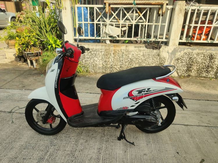 Honda 2010 🛵ยังไงก็ขาย SCOOPY-i ปี 53 เครื่องดี สีสวย สตาร์ทมือ เล่มชุดโอนครบ+เปลี่ยนถ่ายน้ำมันเครื่องฟรี ขายตามสภาพ ไม่มีส่งฟรี