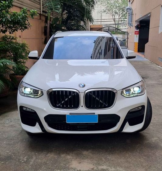 รถ BMW X3 2.0 xDrive20i 4WD สี ขาว