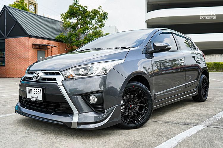 รถ Toyota Yaris 1.2 G สี เทา