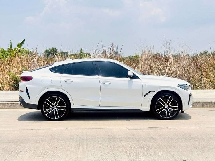 BMW X6 2022 3.0 xDrive40i M Sport Sedan เบนซิน ไม่ติดแก๊ส เกียร์อัตโนมัติ ขาว รูปที่ 3