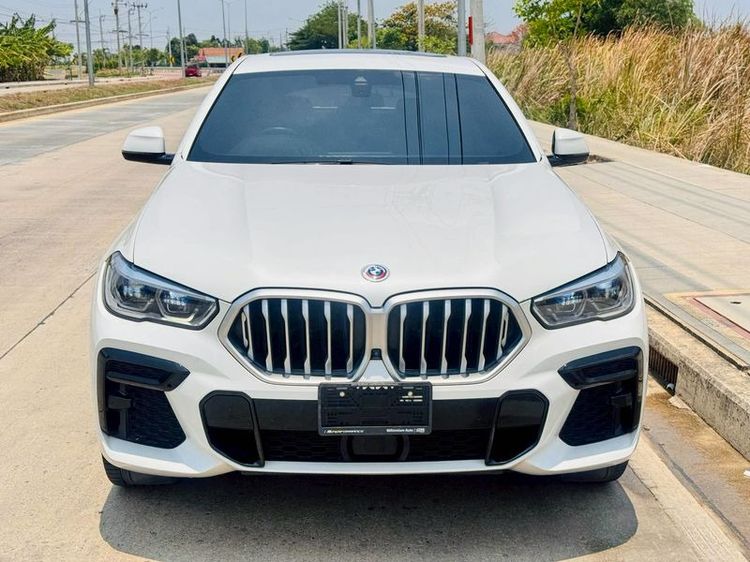 BMW X6 2022 3.0 xDrive40i M Sport Sedan เบนซิน ไม่ติดแก๊ส เกียร์อัตโนมัติ ขาว รูปที่ 2