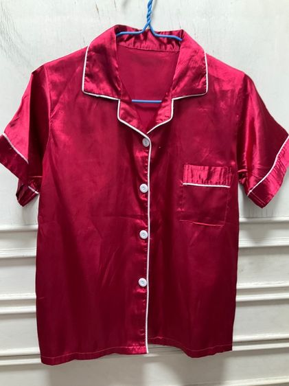 เสื้อนอนเด็กแขนสั้นผ้าซาติน สีแดง อก 34 ยาว 22 นิ้ว