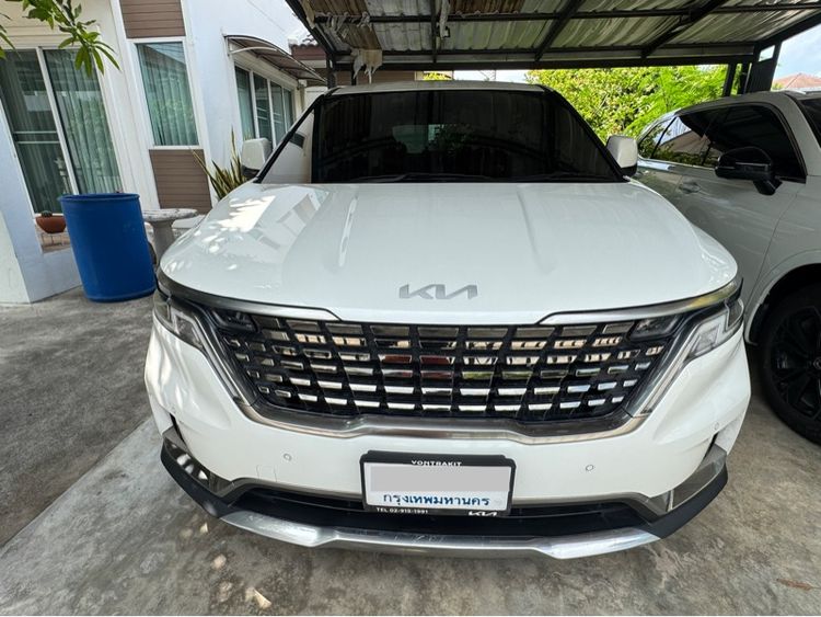 รถ Kia Carnival 2.2 EX สี ขาว