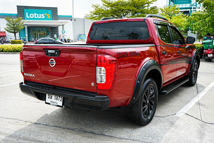 Nissan NP300-NAVARA 2019 2.5 Calibre E Black Edition Pickup ดีเซล ไม่ติดแก๊ส เกียร์ธรรมดา แดง รูปที่ 4