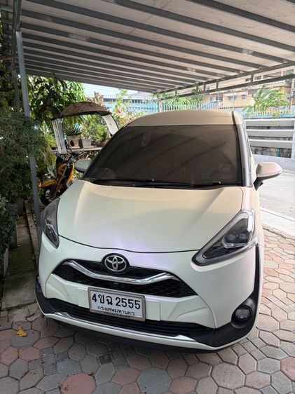 Toyota Sienta 2022 1.5 V Utility-car เบนซิน เกียร์อัตโนมัติ ขาว