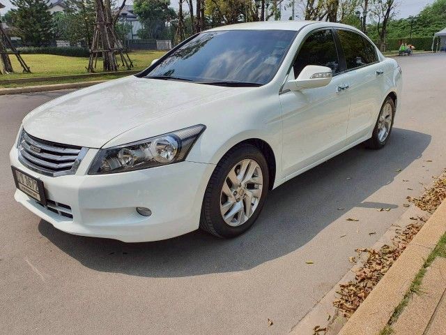 Honda Accord 2010 2.0 EL Sedan เบนซิน LPG เกียร์อัตโนมัติ ขาว รูปที่ 2