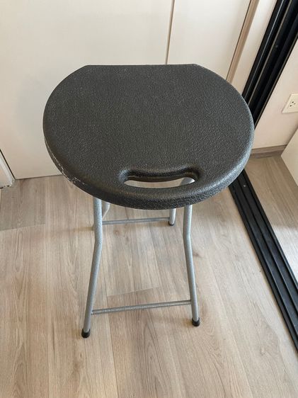 Foldable bar chair