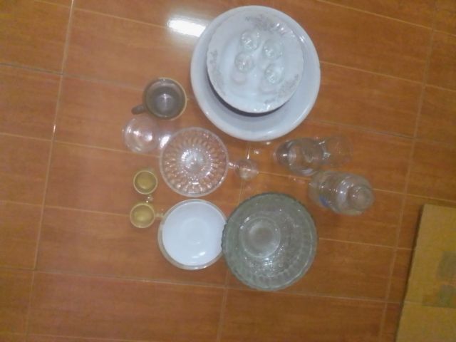 ขายจาน ชาม แก้ว เครื่องแก้ว จำนวน 25 ชิ้น ราคา 350 บาท