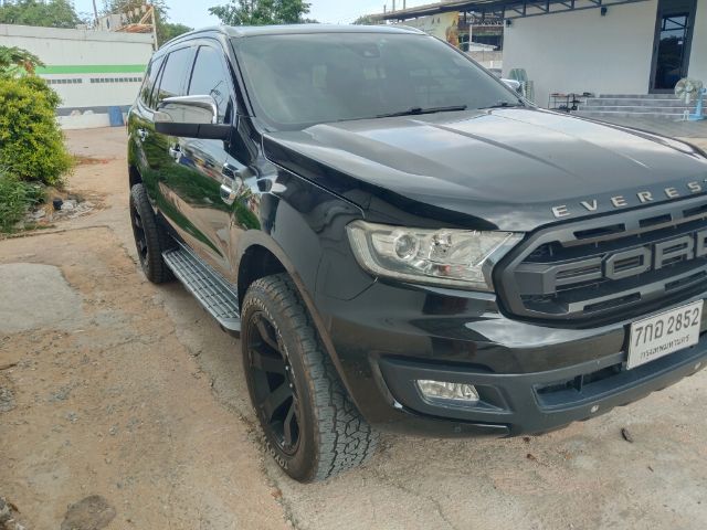 Ford Everest 2018 2.2 Titanium Utility-car ดีเซล ไม่ติดแก๊ส เกียร์อัตโนมัติ ดำ รูปที่ 2