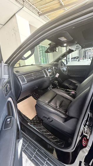 Ford Everest 2018 2.2 Titanium Utility-car ดีเซล ไม่ติดแก๊ส เกียร์อัตโนมัติ ดำ รูปที่ 4