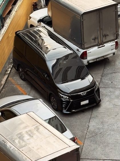 Toyota Voxy 2019 2.0 ZS Van เบนซิน ไม่ติดแก๊ส เกียร์อัตโนมัติ ดำ รูปที่ 3