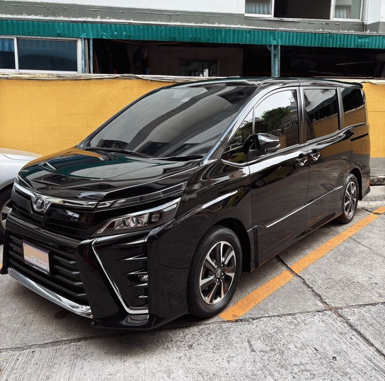 Toyota Voxy 2019 2.0 ZS Van เบนซิน ไม่ติดแก๊ส เกียร์อัตโนมัติ ดำ รูปที่ 2