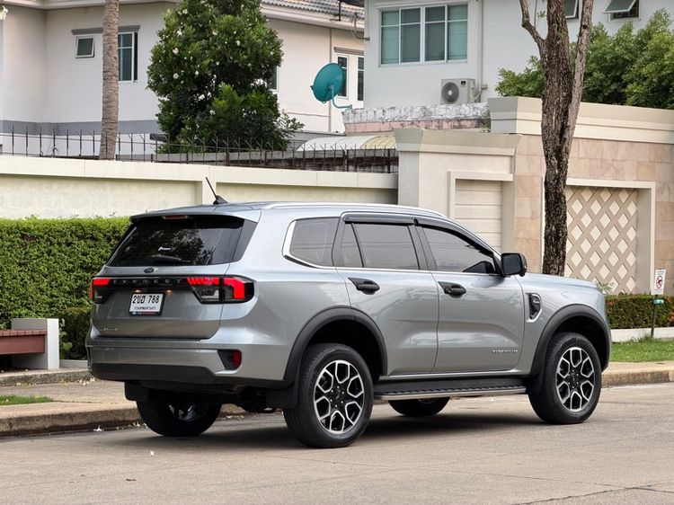 Ford Everest 2023 2.0 Titanium Plus Utility-car ดีเซล ไม่ติดแก๊ส เกียร์อัตโนมัติ บรอนซ์เงิน รูปที่ 3